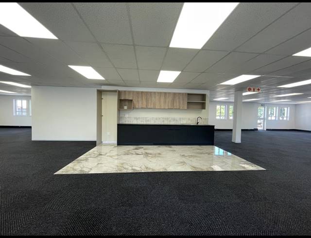 376M² OFFICE TO LET IN BRYANSTON